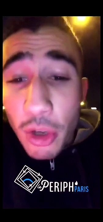 Un jeune en roller roule sur le périphérique en étant accroché à un camion à Paris