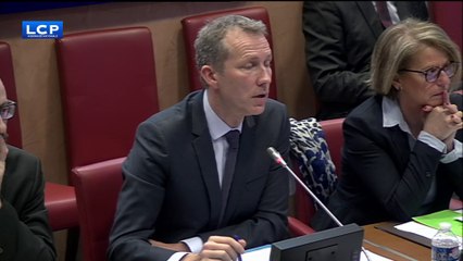 Guillaume Garot présente la proposition de loi socialiste sur les déserts médicaux