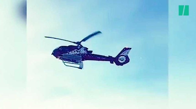 Les images de l'évacuation en hélicoptère des touristes coincés par les avalanches dans les Alpes Suisses