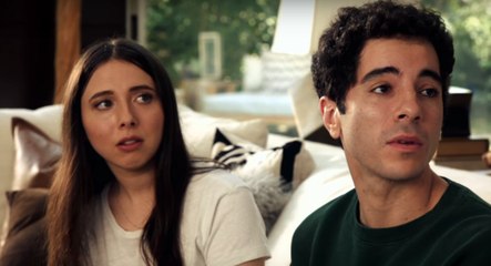 Alone Together Season 1 Episode 1 HD/s1.e01 : Pilot | Freeform