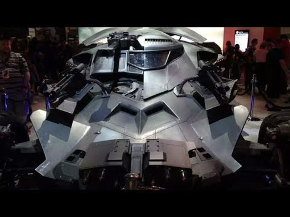 Justice League Batmobile Revealed At SDCC