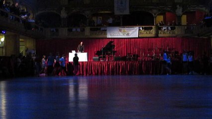 Půlnoční překvapení 8.E, ples GYKAS 8.1.2015