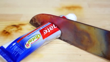 EXPERIMENT Glowing 1000 degree KNIFE VS Rubber Band Ball