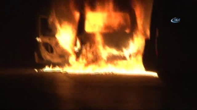 Beyoğlu'nda Polis Aracı Alev Alev Böyle Yandı