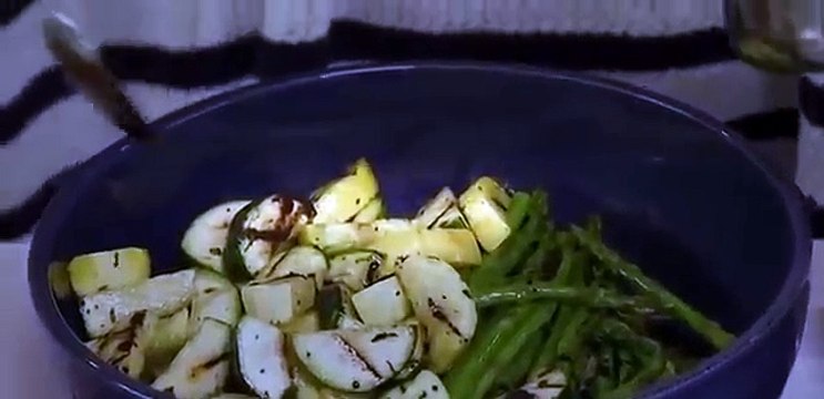 Rev Runs Sunday Suppers S02E02 – Diggys Bolognese Crazy [Full Episode]