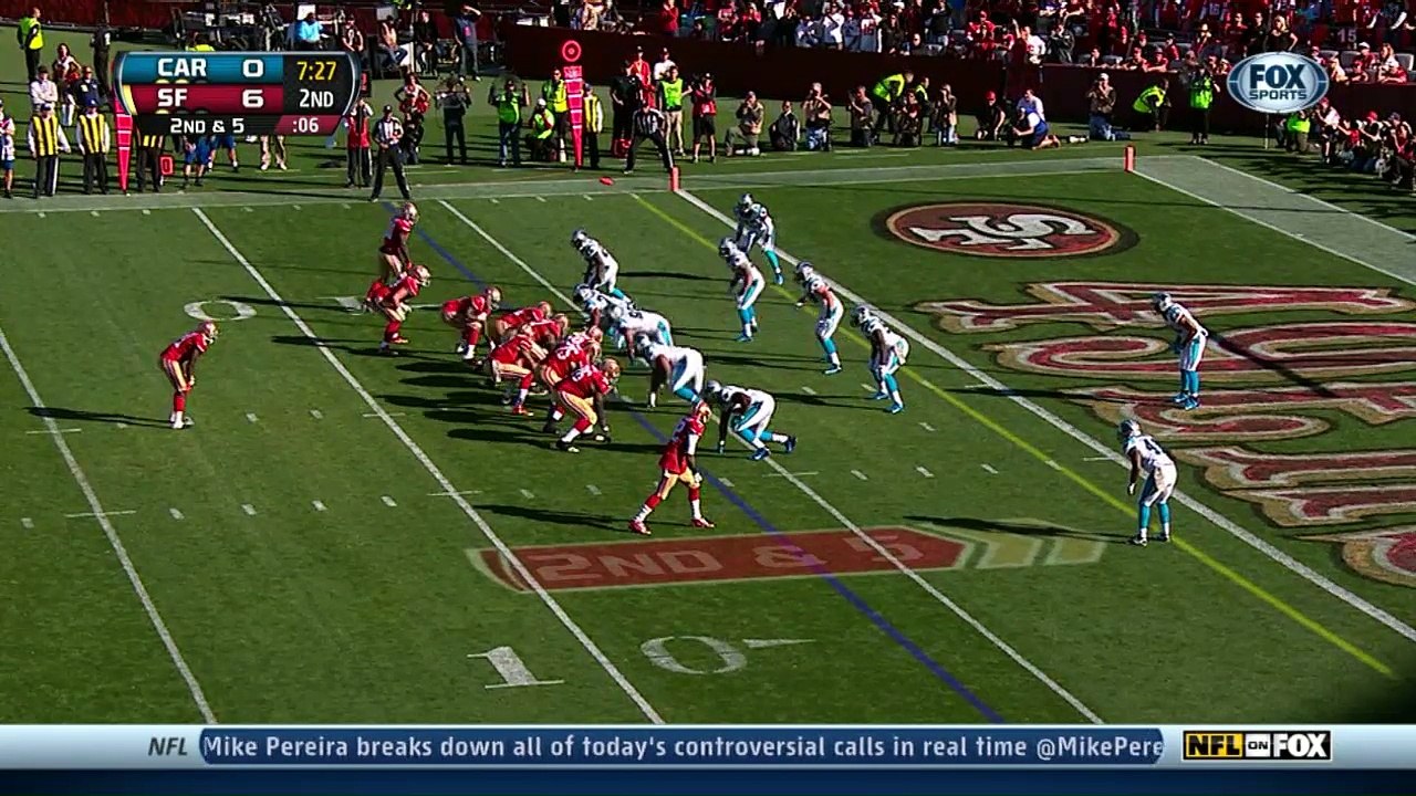 2013 - San Francisco 49ers tight end Vernon Davis leaves game with injury