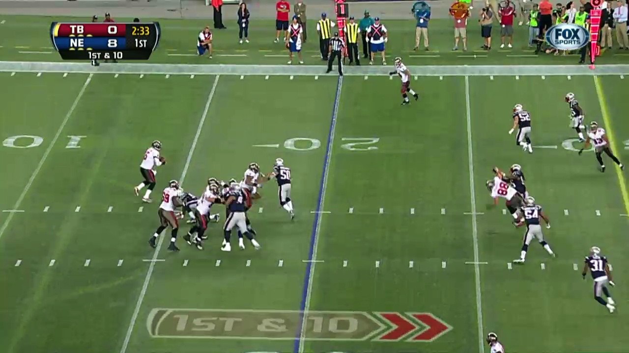 2013 - Tampa Bay Buccaneers RB Doug Martin gets injured against New England Patriots