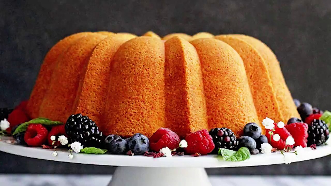 CREAM CHEESE POUND CAKE RECIPE