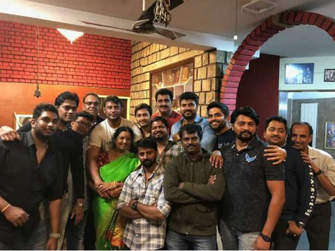 ಕುಚುಕು ಗೆಳೆಯ ಸೃಜನ್ ತಾಯಿಯ ಹುಟ್ಟುಹಬ್ಬ ಮಾಡಿದ ದರ್ಶನ್ | Filmibeat Kannada