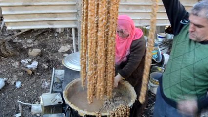 Sasonlular ürettikleri tonlarca cevizli sucuğu ihraç etmek istiyor