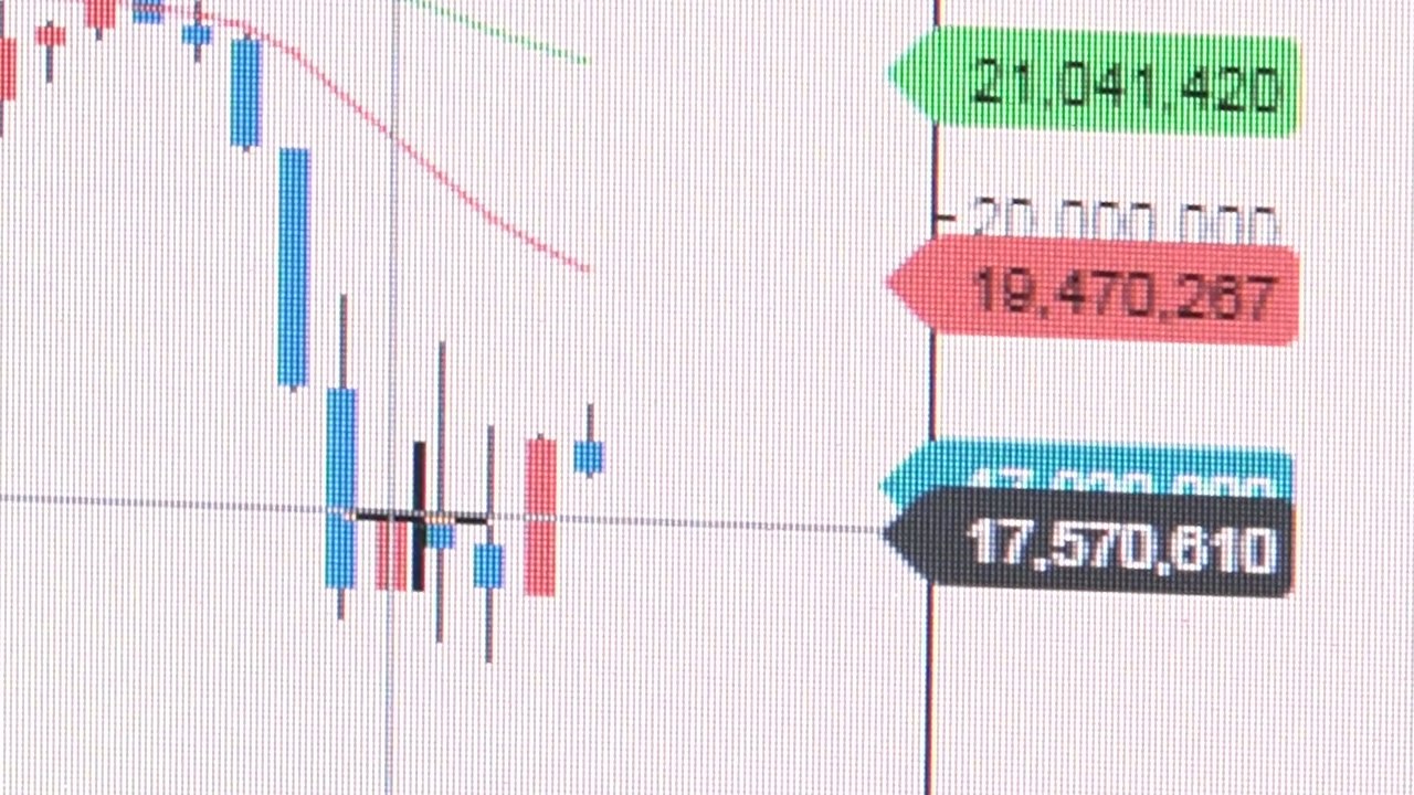 거래소 폐지 방침에 가상화폐·관련주 가격 급락 / YTN