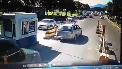 Un cycliste percute un piéton