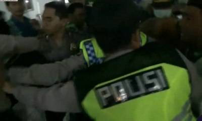 Polisi Tangkap Provokator Ricuh di KPU Purwakarta