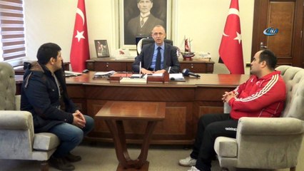 Çankırı’da temizlik işinde çalışan Avrupa şampiyonu başka göreve alınacak- Vali Aktaş: “Bu kardeşimizi bulunduğu yerden alıp başka bir yerde göre...