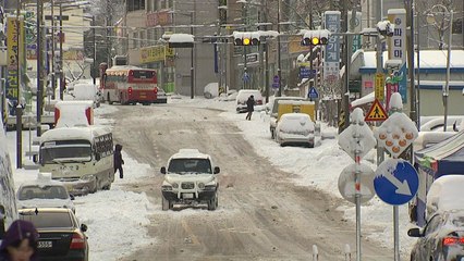 호남 폭설 대란...무너지고 끊기고 / YTN