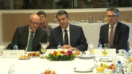 İran Dışişleri Bakanı Zarif, AB Dışişleri Bakanlarıyla Bir Araya Geldi