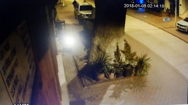 Yaşlı kadınları dolandıran şahıslar güvenlik kamerasına yakalandı