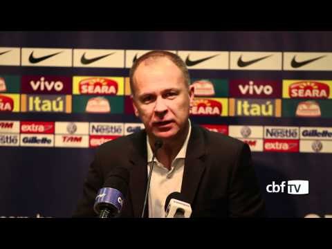 Entrevista coletiva de Mano Menezes apos vitória sobre o México