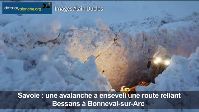 Savoie: une route ensevelie sous plusieurs mètres de neige