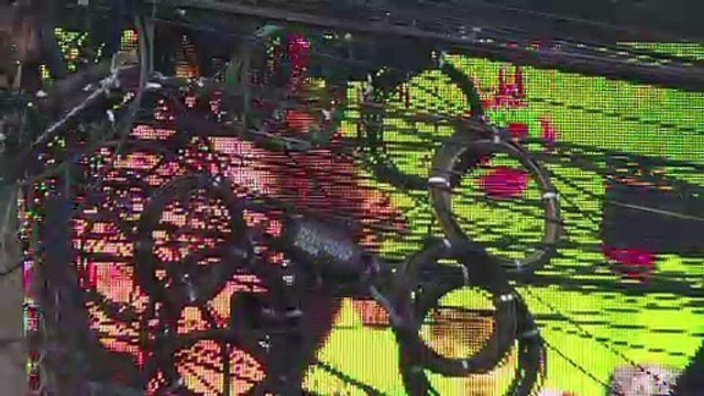 Chasse à l'anarchie des fils électriques à Bangkok