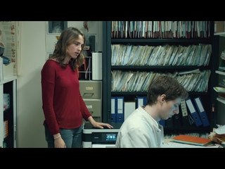 The Unknown Girl clip - "Don't open it"