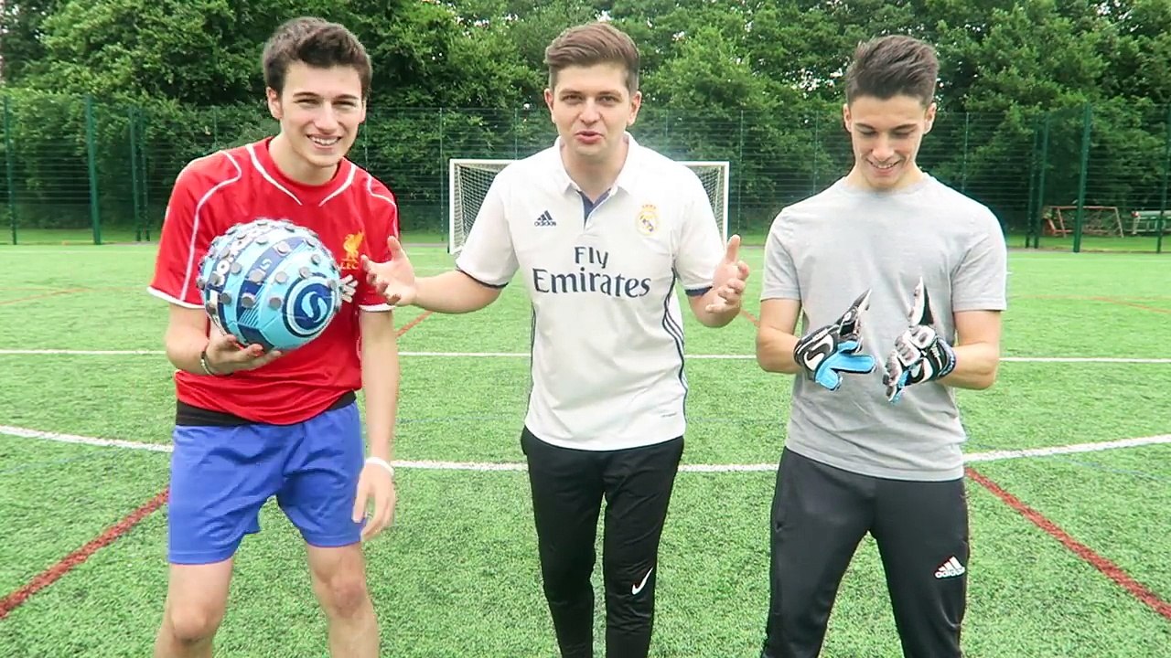 MAGNETIC FOOTBALL vs. MAGNET GOALIE GLOVES!!