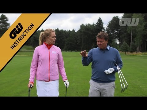 Instruction: 30 yards shots with Simon Holmes and Anna Whiteley
