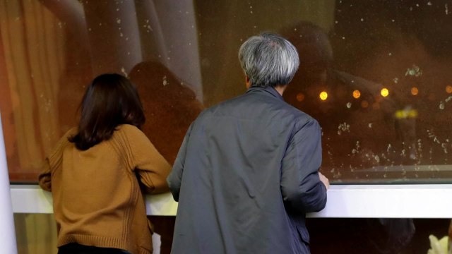 제주 공항에 2,500명 발 묶여...최고 수준 경보 '심각' 발령 / YTN