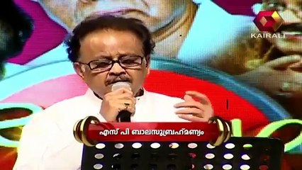 S.P. Balasubramaniam sings 'Shankara' in front of KJY who is enjoying the song