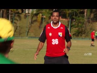 Árbitro Wagner Magalhães usa o teatro para evoluir