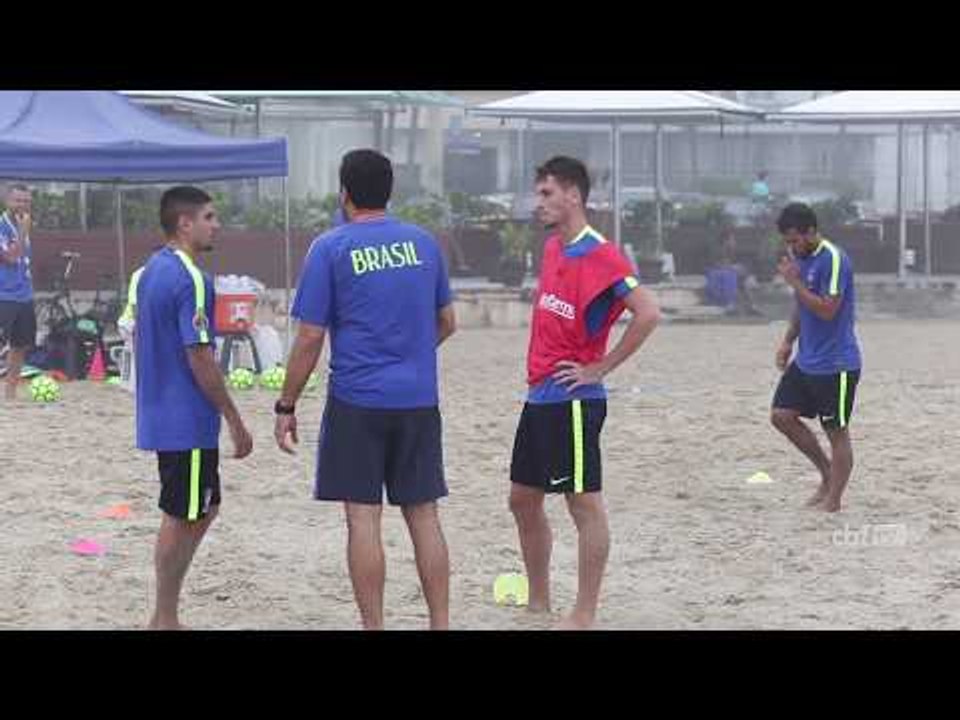 Seleção Brasileira de Beach Soccer: Mão e DDI analisam "ano perfeito" antes de embarque para a China