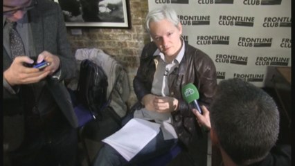 Assange es naturalizado en Ecuador mientras que el gobierno busca soluciones-.