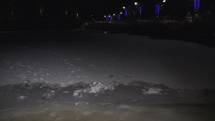 하천도 얼려버린 강원도 한파...철원 영하 23도 / YTN