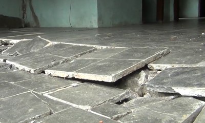 Tanah Retak Sebabkan 4 Rumah Rusak