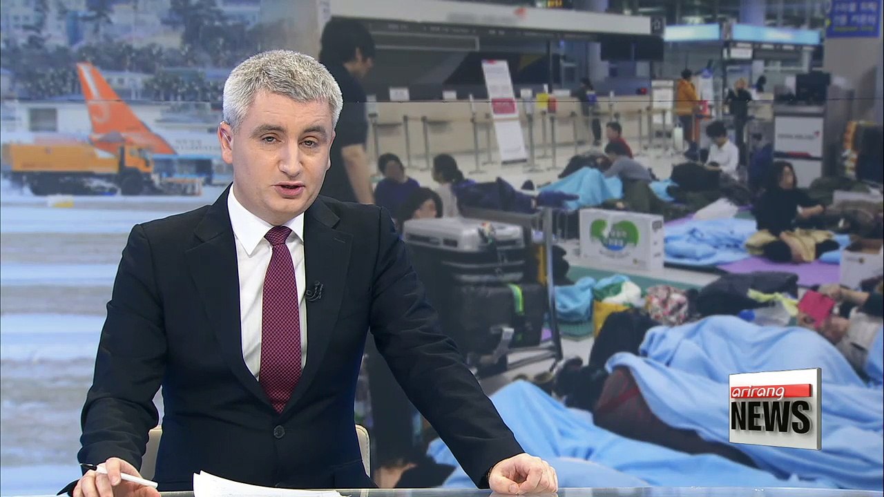 2,500 people forced to stay at Jeju airport overnight due to snow closure