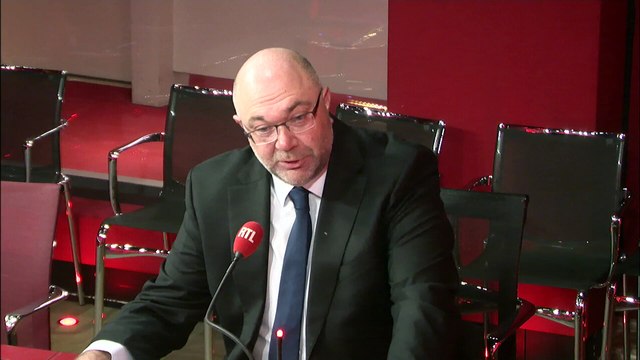 Laits infantiles : Il y a eu une faute de Lactalis , charge Stéphane Travert sur RTL