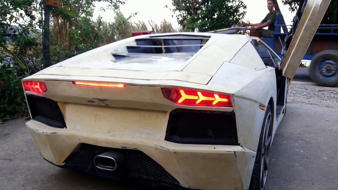 Ce thaïlandais s'est fabriqué sa propre Lamborghini comme il a pu... Bon bricoleur