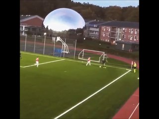 FC Copenhagens 18 year old right back Mads Roerslev with a nice skill to take on defenders