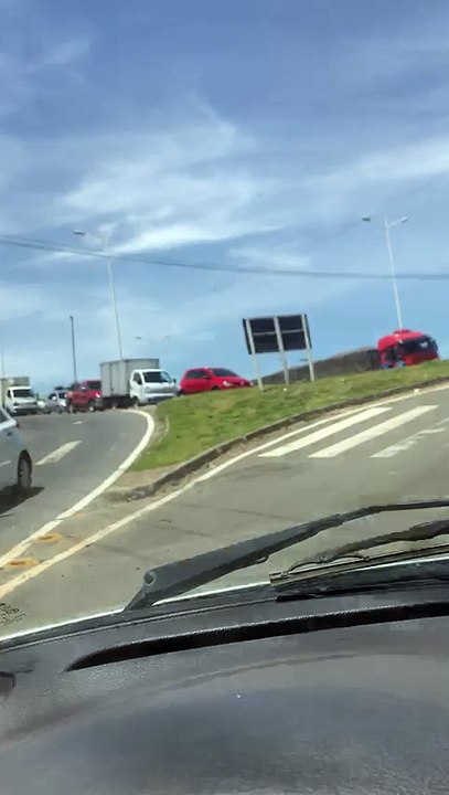 Engavetamento na BR 101