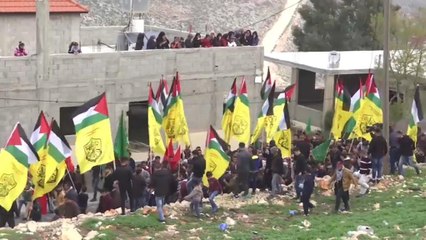 تشييع شابين فلسطينيين قتلا برصاص القوات الإسرائيلية في نابلس وغزة