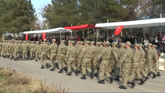 Askerlerin Yemin Töreninde Duygusal Anlar Yaşandı