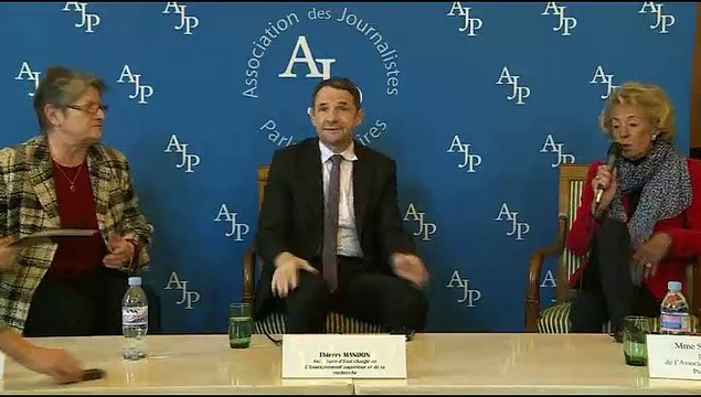 Conférence de presse de M. Thierry Mandon, Secrétaire d’État auprès de la ministre de l'Éducation nationale, de l'Enseignement supérieur et de la Recherche - Mercredi 16 mars 2016