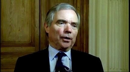 M. Bernard Accoyer - Mercredi 22 février 2012