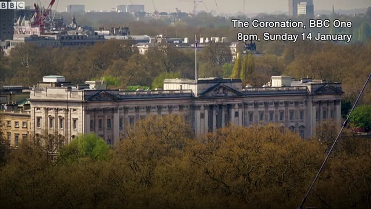 La Reine Elizabeth II s'épanche sur les "inconvénients" de sa "très lourde" couronne dans un documentaire de la BBC