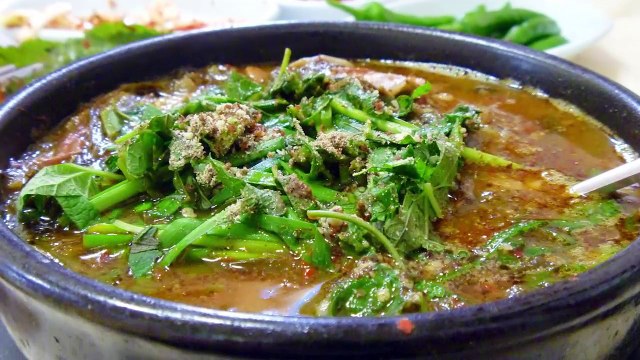 Những đặc sản thế giới khiến du khách phải “khóc thét”