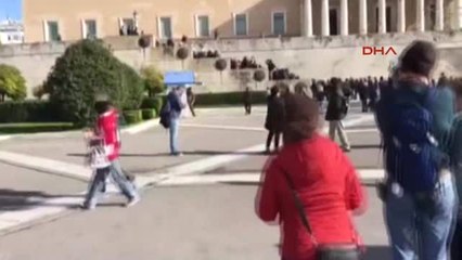 Atina'da 'istikrar Yasası' Oylaması Öncesinde Protesto