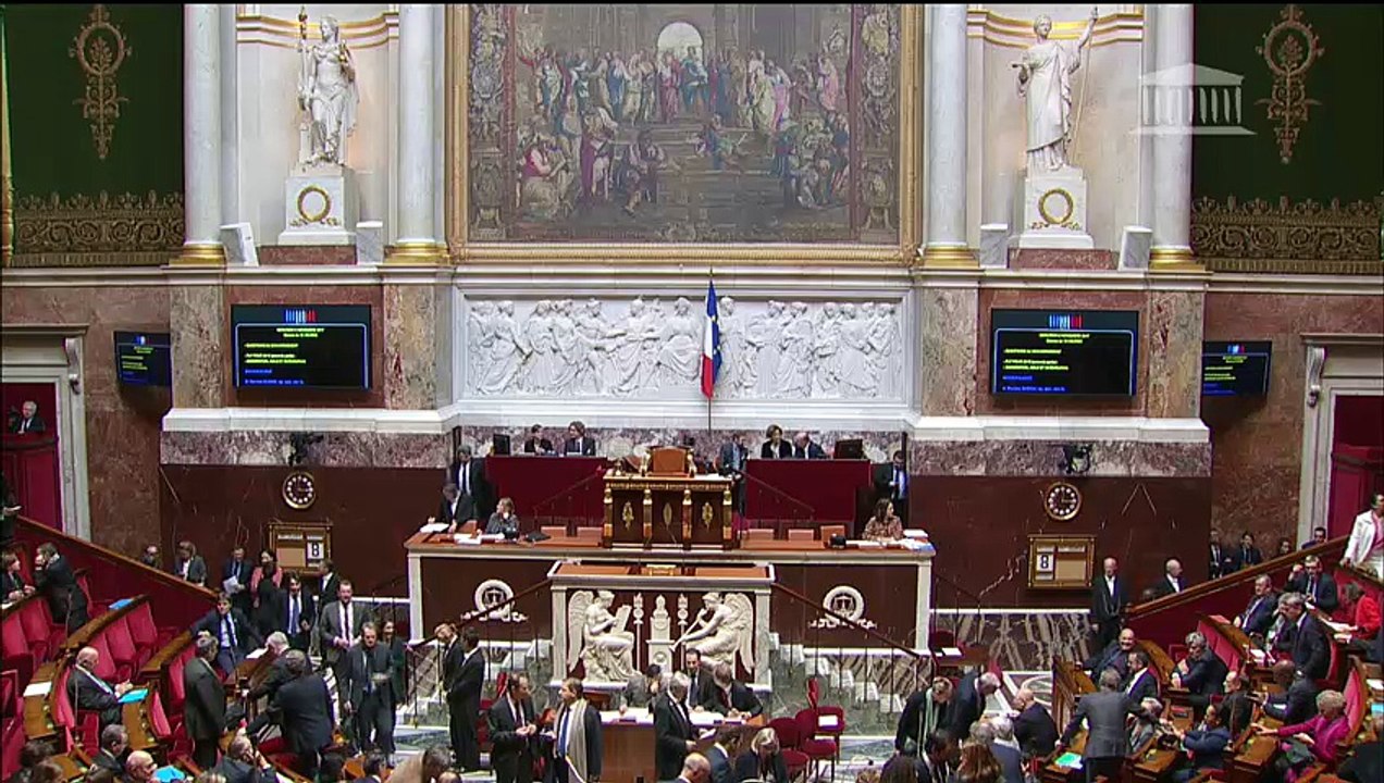 1ère séance : Questions au Gouvernement ; PLF pour 2018 (seconde partie) : Immigration, asile et intégration - Mercredi 8 novembre 2017