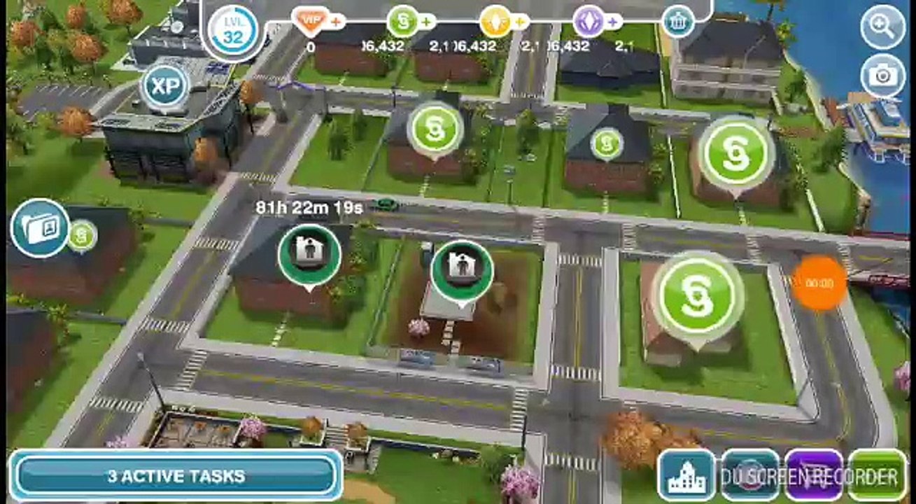 Sims free play- tiny house challenge