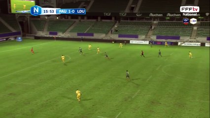 Le gardien palois stoppe la frappe de Reale