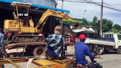 111.Loading The Mini Excavator Extreme